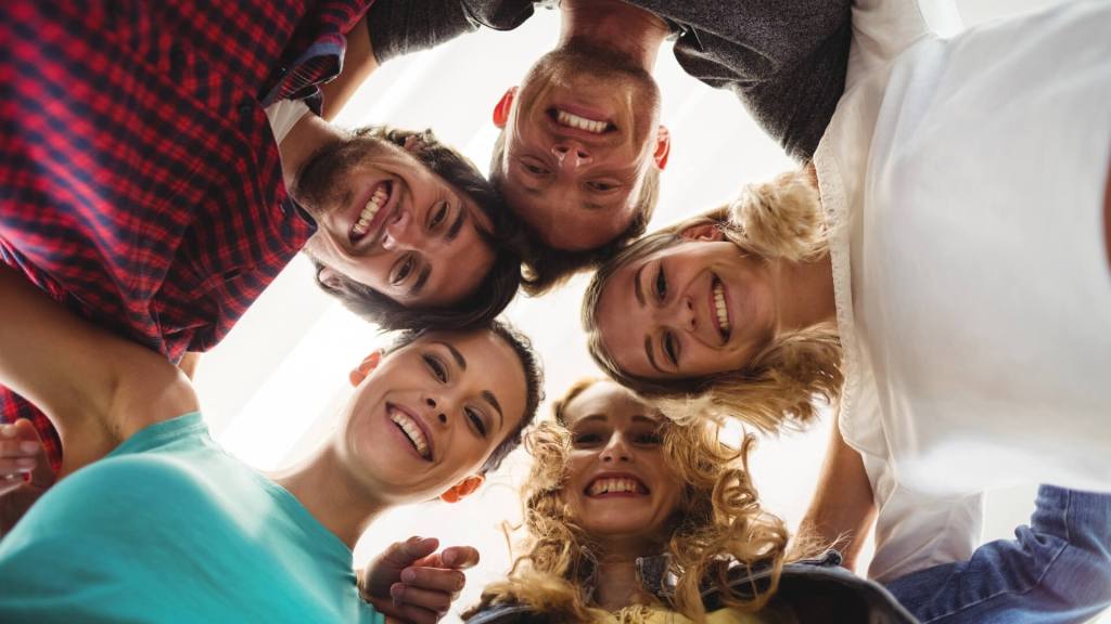 ¿Tu cerebro ya sabe quiénes serán tus amigos? La neurociencia demuestra que algunas conexiones nacen antes de hablar 2