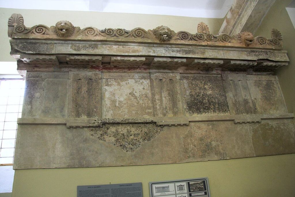 Parte del templo de Asclepio en el Museo Arqueológico de Epidauro.