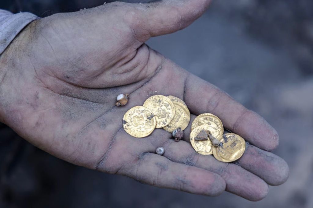 El hallazgo del tesoro, datado en el siglo VII, fue posible gracias a un detector de metales en la región del mar de Galilea