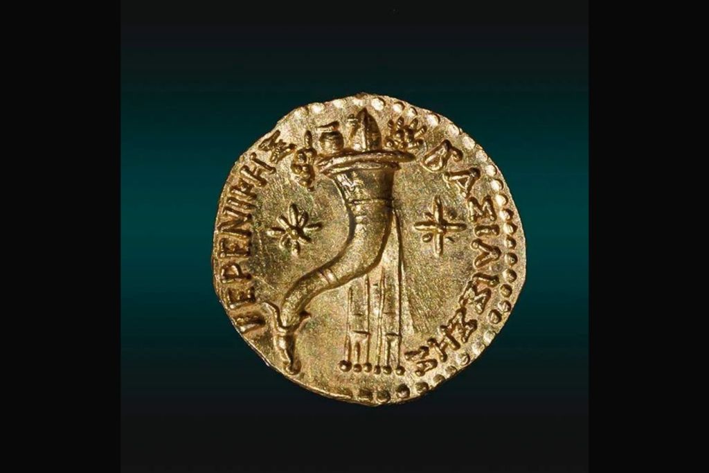 Según los arqueólogos, la moneda habría sido acuñada en Alejandría, Egipto, en algún momento entre los años 246 y 241 a.C., durante el apogeo del reino ptolemaico