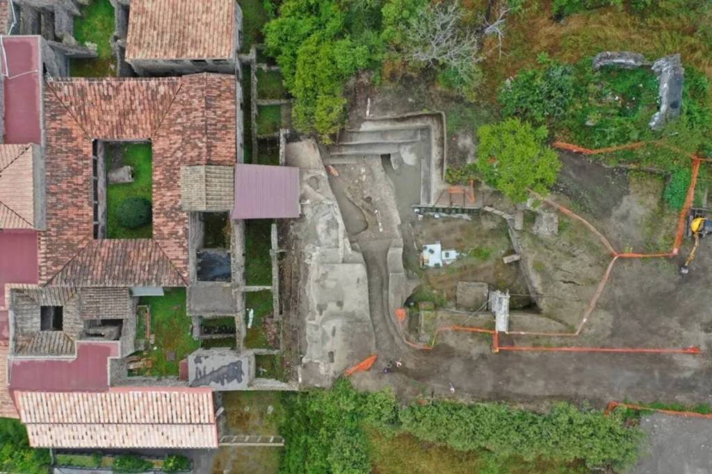 Vista aérea de la Villa de los Misterios desde lo alto