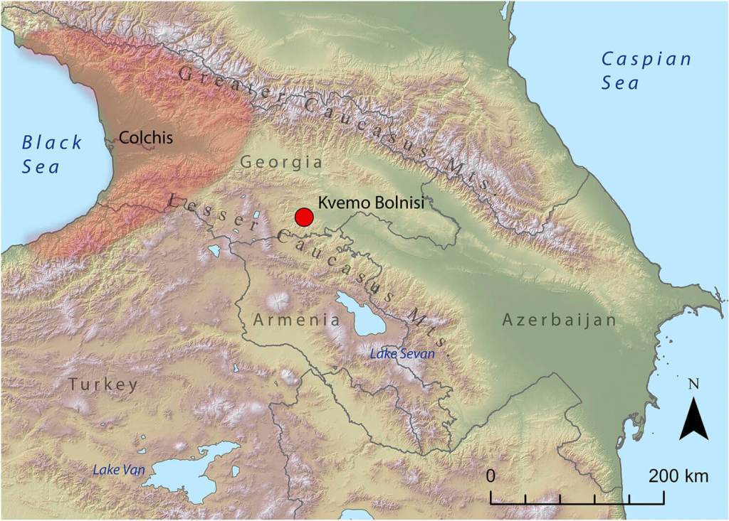 Mapa del sur del Cáucaso con la ubicación de Kvemo Bolnisi y Colchis, donde se desarrollaron algunas de las fundiciones de cobre más antiguas del mundo, en el paso del Bronce al Hierro.