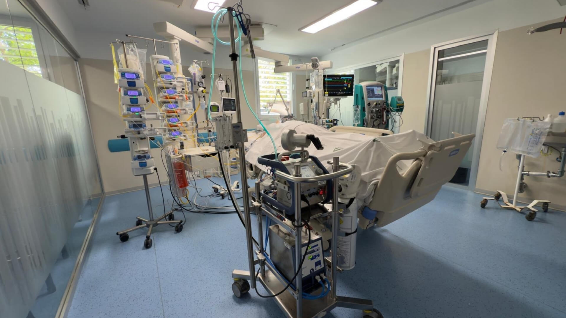 ECMO: la máquina que da tiempo al corazón para volver a latir. Créditos: Sergio Caballero Gálvez.