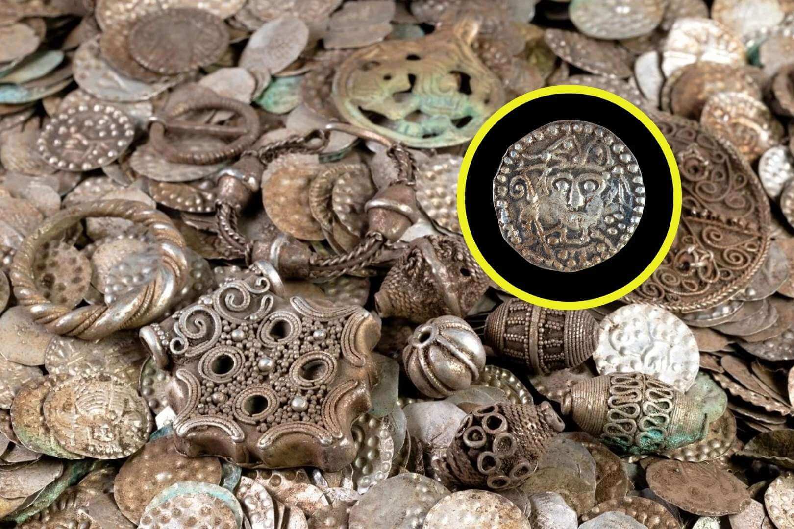 Algunos de los objetos de plata hallados en el tesoro descubierto en las afueras de Estocolmo